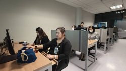 ผู้เข้ารับการอบรมฝึกปฏิบัติการออกแบบกราฟิกส์ด้วย Canva เพื่อประยุกต์ใช้ในการจัดทำสื่อและเอกสารทางวิชาการ