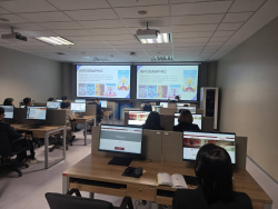 ผู้เข้ารับการอบรมฝึกปฏิบัติการออกแบบกราฟิกส์ด้วย Canva เพื่อประยุกต์ใช้ในการจัดทำสื่อและเอกสารทางวิชาการ