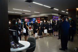 คณะผู้เข้ารับการฝึกอบรมหลักสูตรพัฒนาศักยภาพบุคลกรในสายงานสนับสนุนก่อนเลื่อนระดับชำนาญการประจำปีงบประมาณ พ.ศ. 2566 สำนักงานศาลปกครอง บริเวณรายงานการประชุมสภาผู้แทนราษฎรครั้งที่ 1