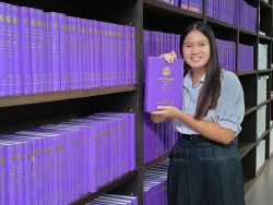 คณะเยาวชนต้นกล้า ปี 2566 โรงเรียนปากช่อง จังหวัดนครราชสีมา ถ่ายภาพเป็นที่ระลึก