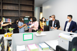 บุคลากรของสำนักกรรมาธิการ 3 ศึกษาดูงานพื้นที่สำนักงานสีเขียว (Green Office) ชั้น 10 หอสมุดรัฐสภา (2)