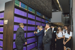 บรรณารักษ์บรรยายข้อมูลเกี่ยวกับสารสนเทศของหอสมุดรัฐสภา ประเภทรายงานการประชุมวุฒิสภา