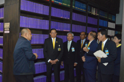 บรรณารักษ์บรรยาย ข้อมูลเกี่ยวกับสารสนเทศของหอสมุดรัฐสภา ประเภทรายงานการประชุมวุฒิสภา