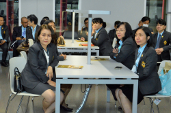 บรรยากาศระหว่างการกล่าวต้อนรับและแนะนำหอสมุดรัฐสภา