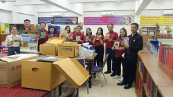 คณะวิทยากรมอบหนังสือและทรัพยากรสารสนเทศแก่ห้องสมุดโรงเรียนวัดสันติการามวิทยา