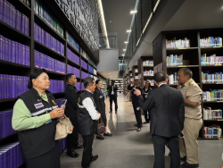 บรรยากาศการเยี่ยมชมบริเวณรายงานการประชุมของวุฒิสภา