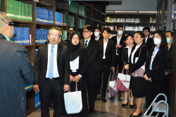บรรยากาศการเยี่ยมชมบริเวณรายงานการประชุมของวุฒิสภา