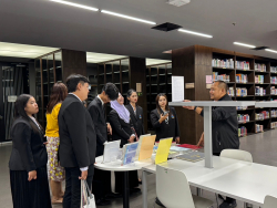 บรรณารักษ์บรรยาย ข้อมูลเกี่ยวกับสารสนเทศของหอสมุดรัฐสภา ประเภทรายงานการประชุมสภาผู้แทนราษฎร ครั้งที่ 1
