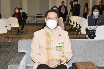 นายวีระศักดิ์ โควสุรัตน์ สมาชิกวุฒิสภา