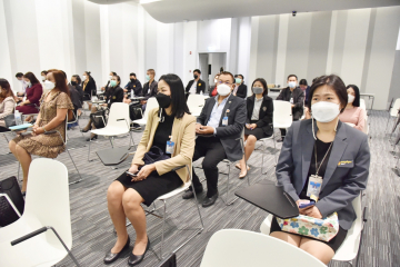 ผู้เข้าร่วมเสวนา "Library Talk ครั้งที่ 2 ในหัวข้อ Soft Power: อำนาจแห่งการสร้างสรรค์สู่สังคมแห่งการเรียนรู้"