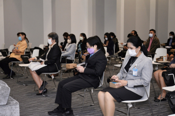 ผู้เข้าร่วมพิธีมอบรางวัลแนวปฏิบัติที่เป็นเลิศ (Best Practices) ประจำปีงบประมาณ พ.ศ. 2565 ของสำนักงานเลขาธิการสภาผู้แทนราษฎร (1)
