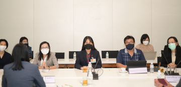 คณะบุคลากรของหอสมุดแห่งมหาวิทยาลัยธรรมศาสตร์